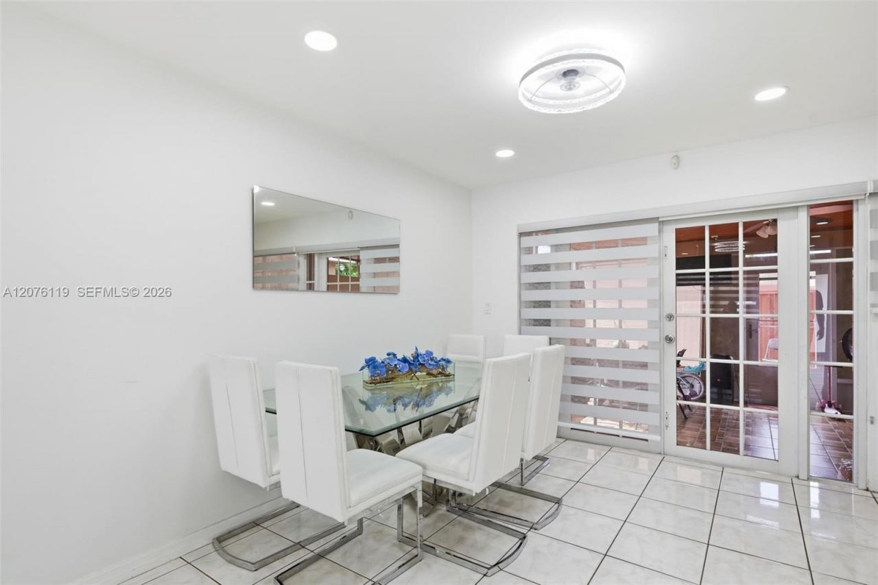 15378 SW 69th Ln, Miami, FL 33193 Photo