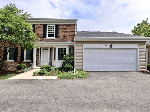 38 The Court of Greenway , Northbrook, IL 60062