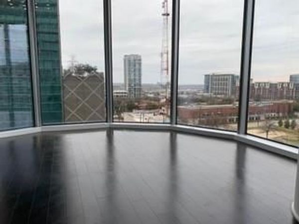 2900 Mckinnon Street, Unit 804, Dallas, TX 75201