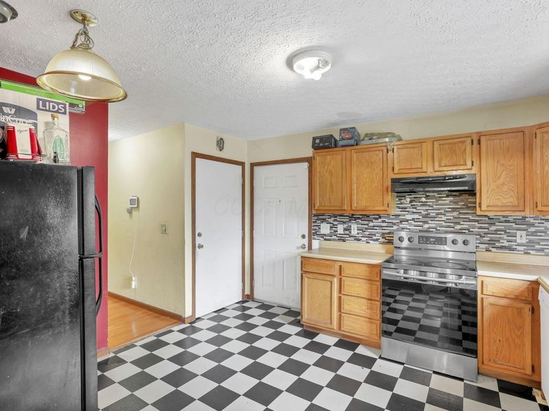 539 Wrexham Avenue, Columbus, OH 43223 Photo 12