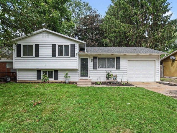 1127 S Parkway Street, South Bend, IN 46619