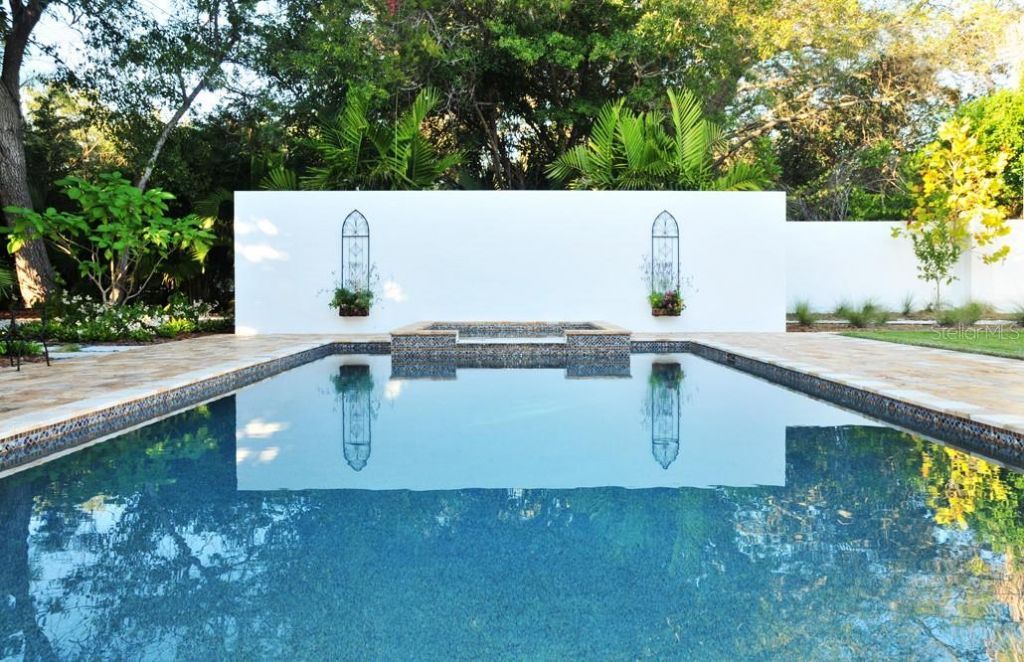 1740 S Orange Avenue, Sarasota, FL 34239 Photo