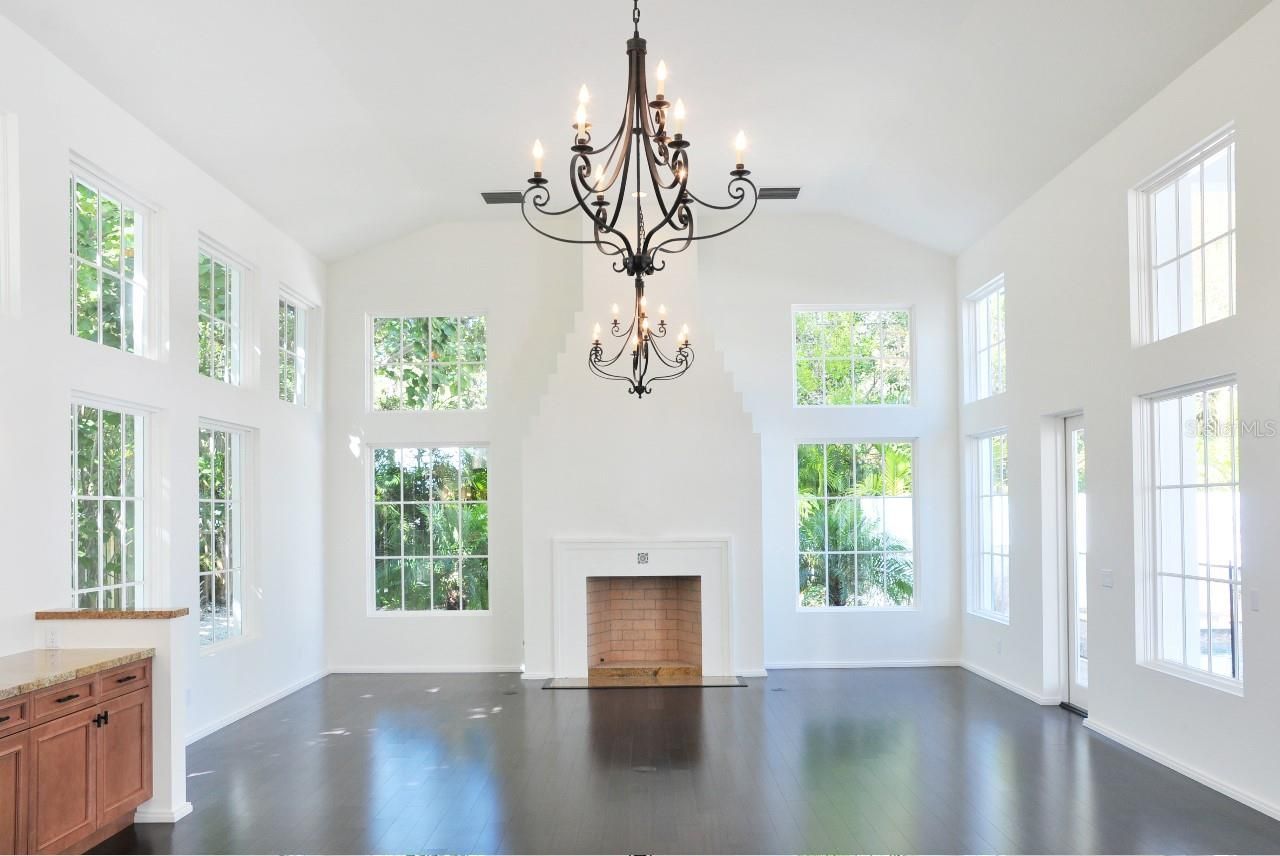 1740 S Orange Avenue, Sarasota, FL 34239 Photo