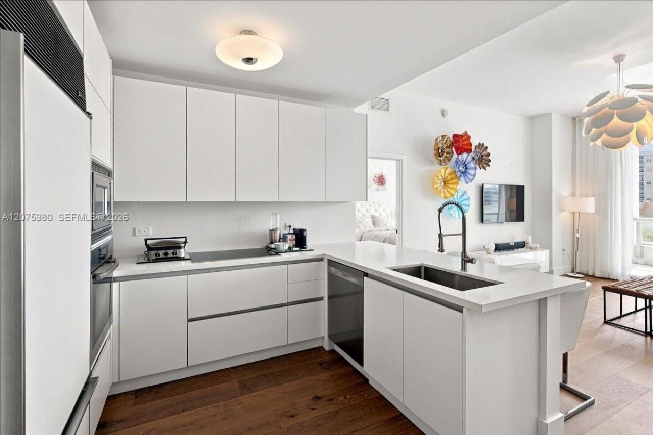 6799 Collins Ave , Unit 412, Miami Beach, FL 33141 Photo