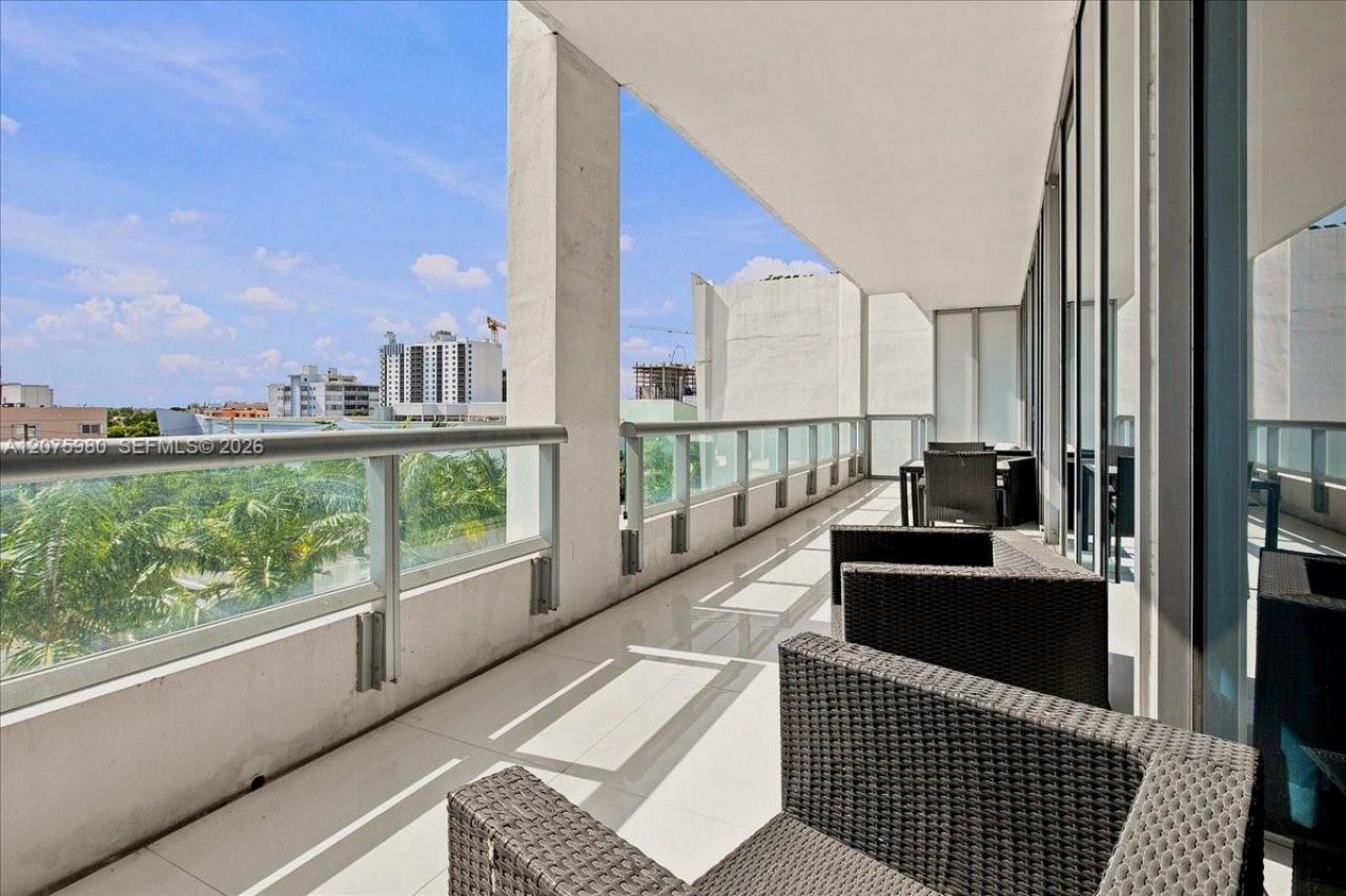 6799 Collins Ave , Unit 412, Miami Beach, FL 33141 Photo