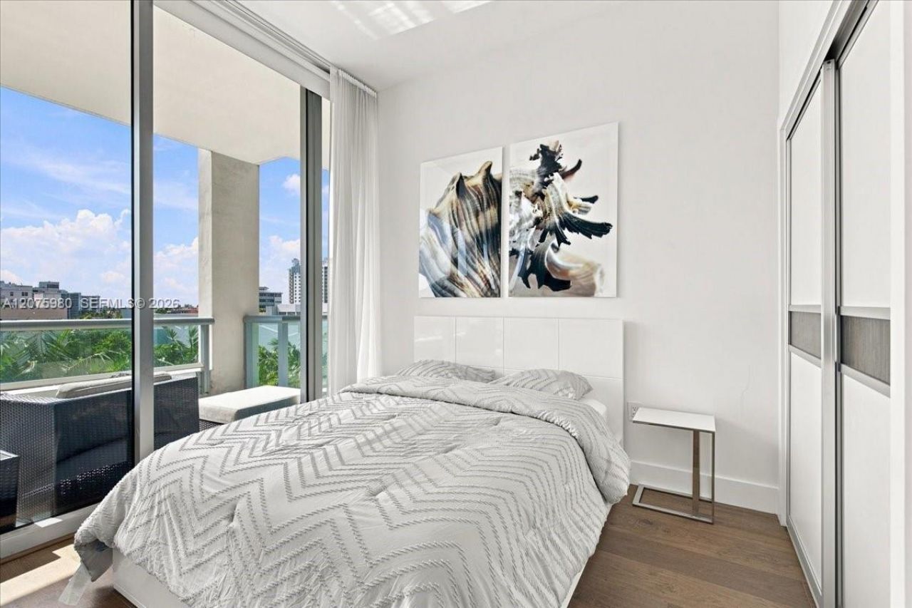 6799 Collins Ave , Unit 412, Miami Beach, FL 33141 Photo