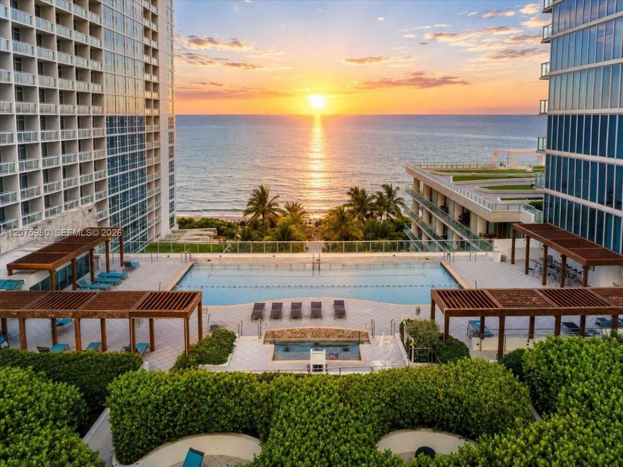 6799 Collins Ave , Unit 412, Miami Beach, FL 33141 Photo
