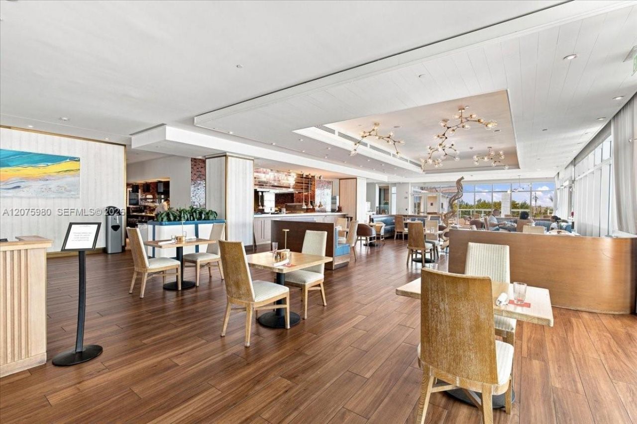 6799 Collins Ave , Unit 412, Miami Beach, FL 33141 Photo