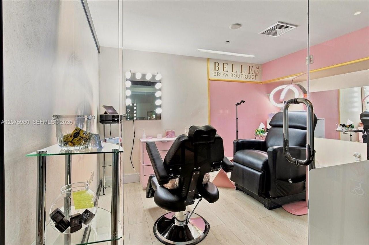6799 Collins Ave , Unit 412, Miami Beach, FL 33141 Photo