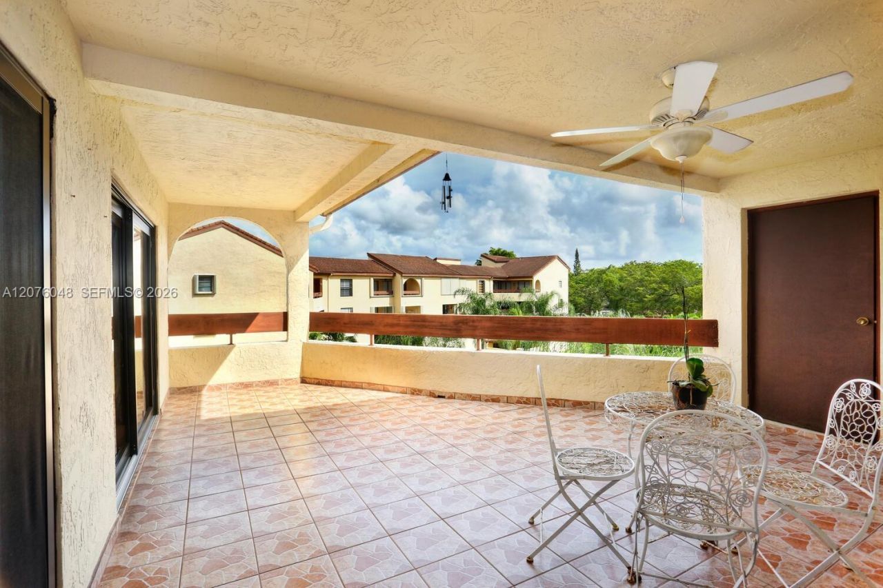 9280 SW 123rd Ct, Unit 404, Miami, FL 33186 Photo