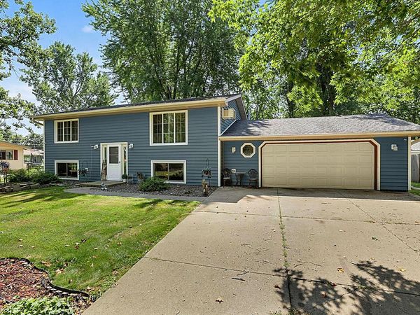 145 7th Street NW, Milaca, MN 56353