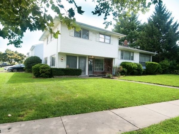 1 Country Club Ln, Elizabeth, NJ 07208