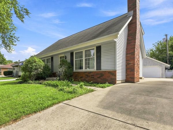 928 S 111th PLACE, West Allis, WI 53214