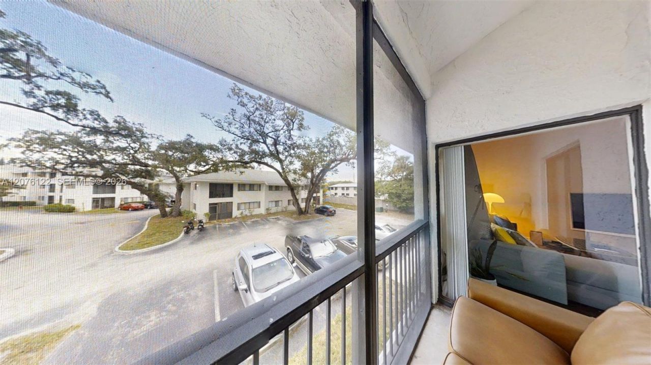 2550 SW 18th Ter , Unit 2118, Fort Lauderdale, FL 33315 Photo