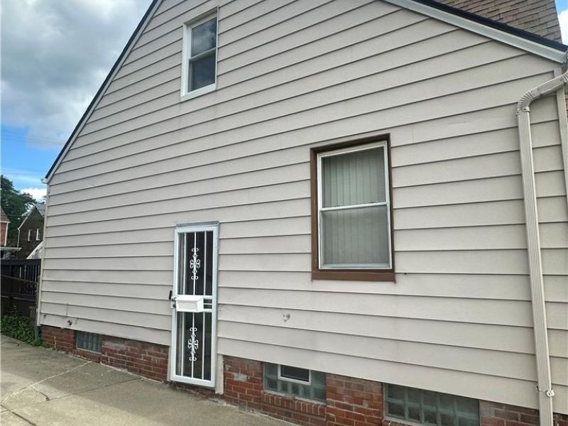 16721 Harvard Avenue, Cleveland, OH 44128 Photo 5