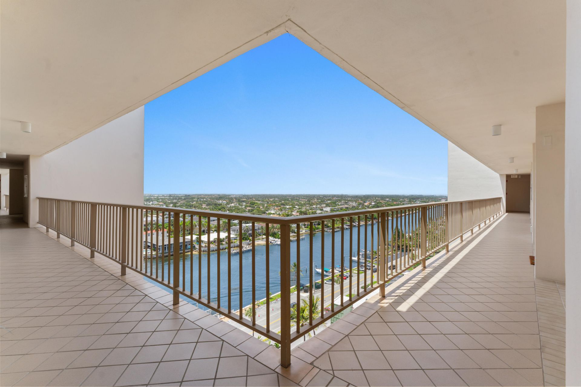 1021 Hillsboro Mile, Unit PH3, Hillsboro Beach, FL 33062 Photo
