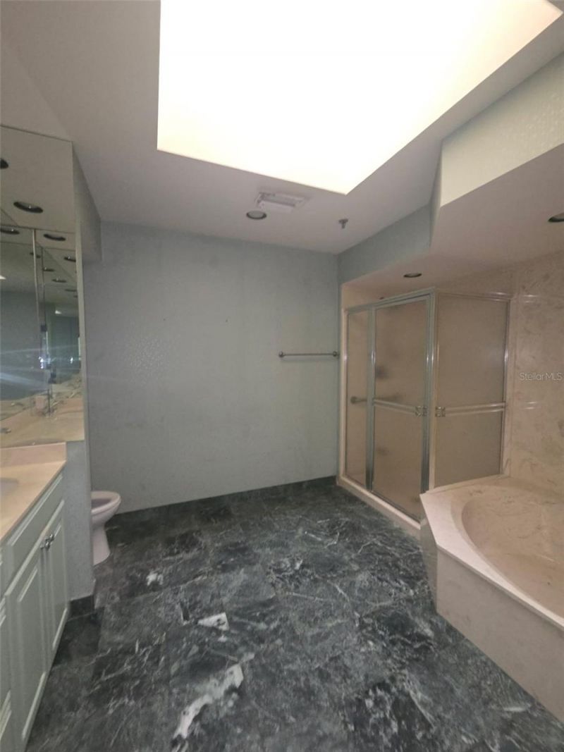 2321 Harbour Oaks Drive , Longboat Key, FL 34228 Photo