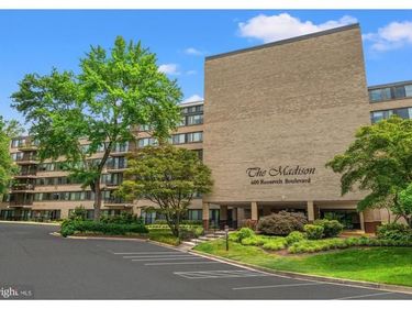 600 ROOSEVELT BOULEVARD , Unit G16, FALLS CHURCH, VA 22044