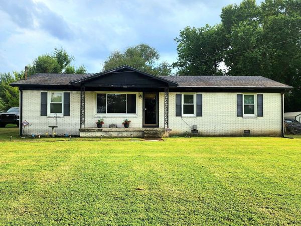 139 Stanfill Dr, Columbia, TN 38401