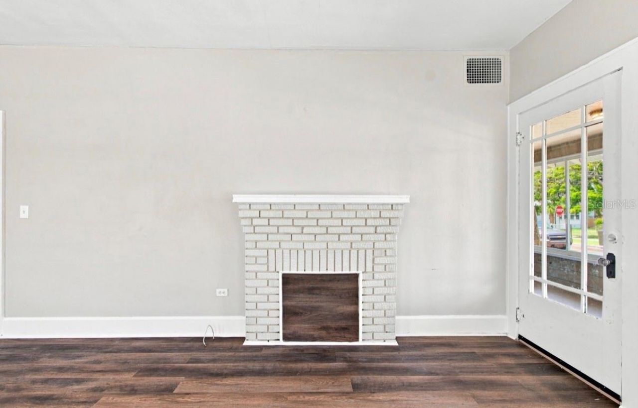 1140 10th Avenue S, Saint Petersburg, FL 33705 Photo