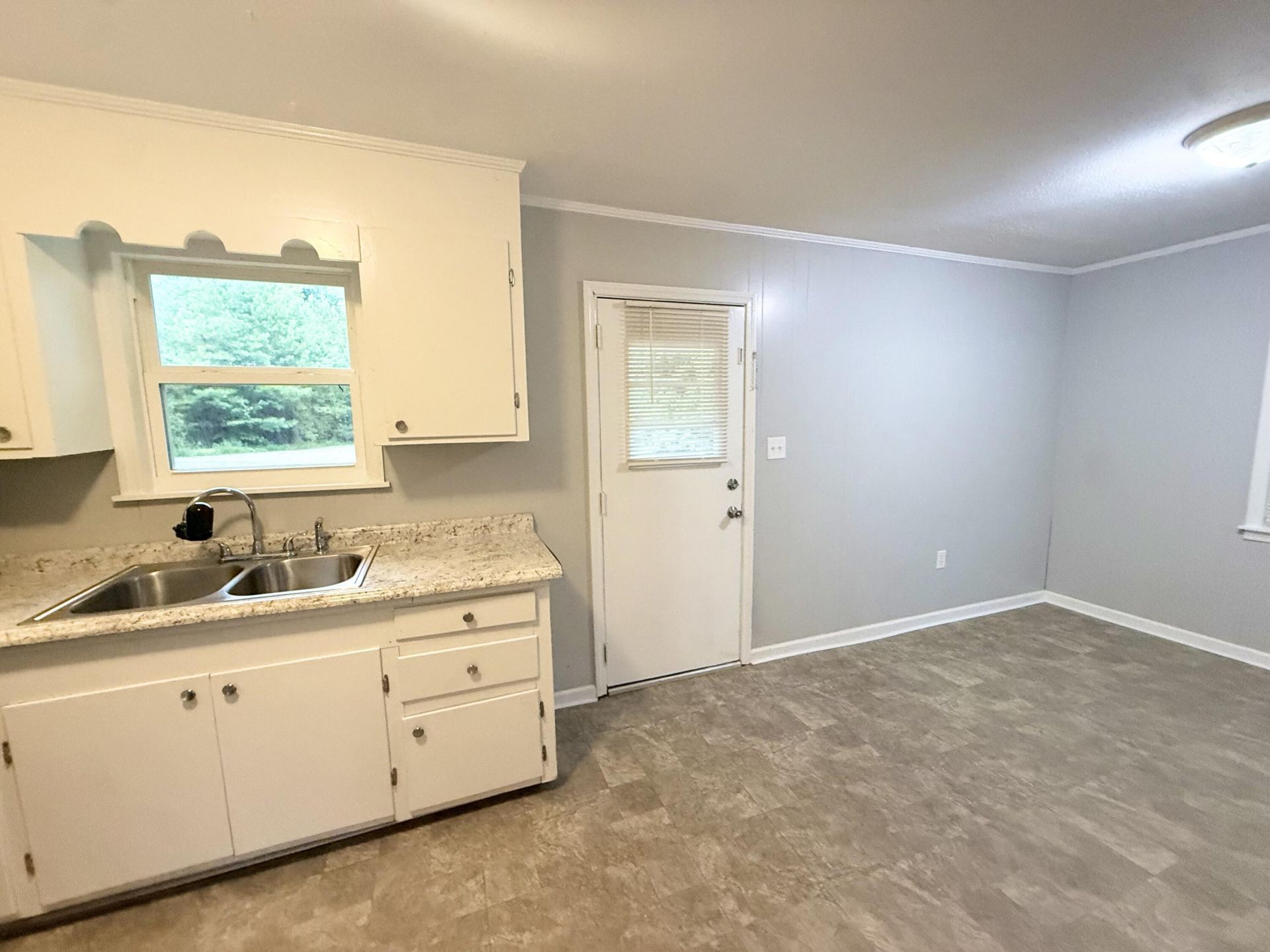 17489 Augusta Highway Photo 11