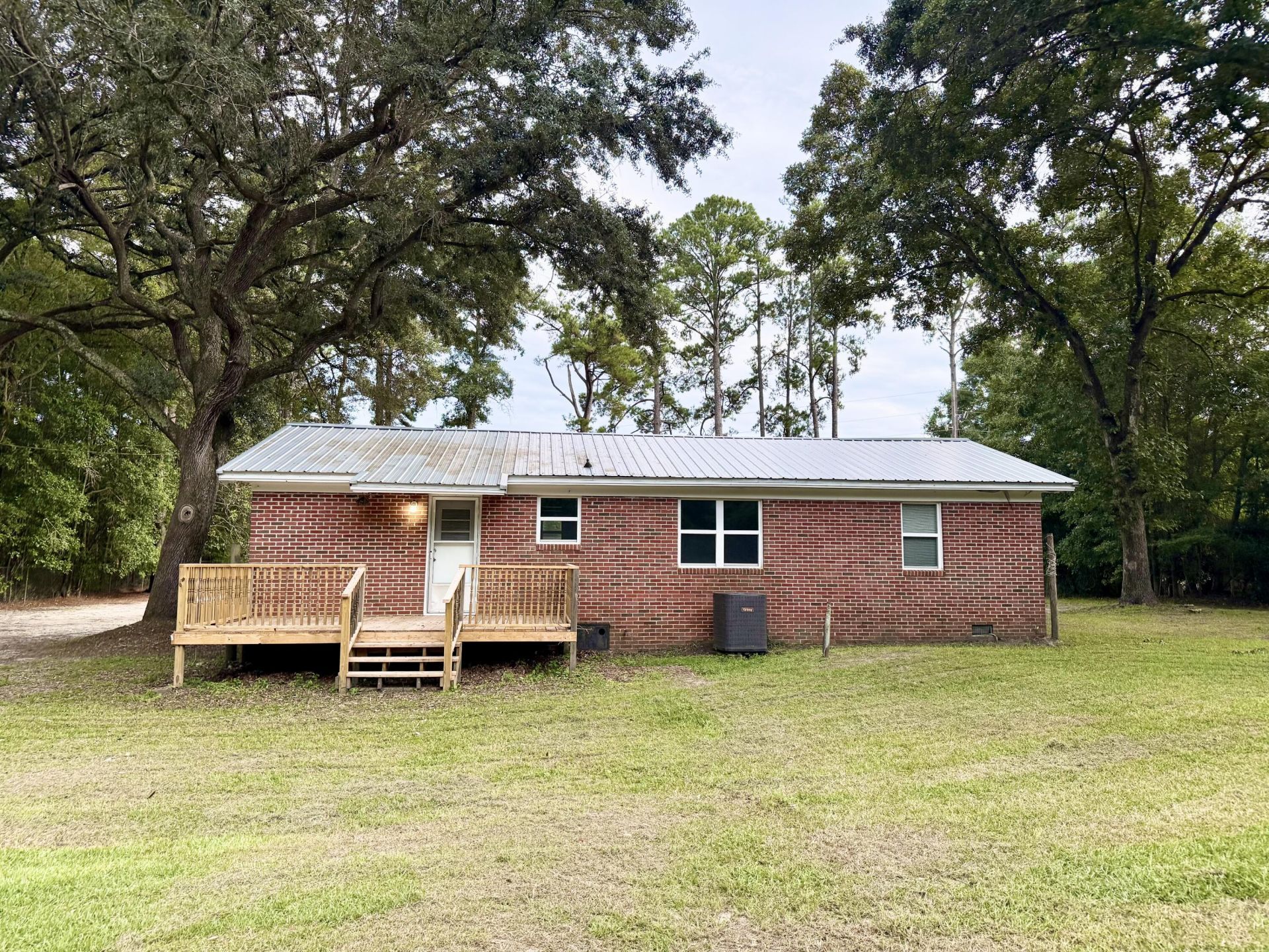 17489 Augusta Highway Photo 4