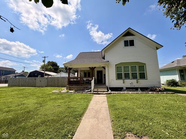 120 N Washington Street , Ladoga, IN 47954