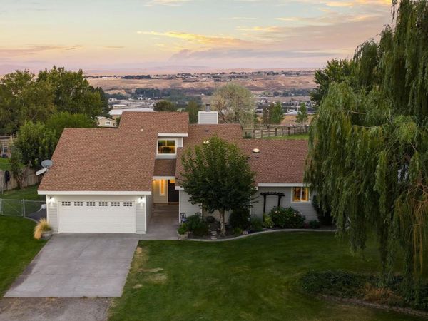101105 E Vaca Road, Kennewick, WA 99338