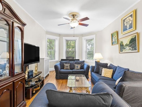 384 Riverway, Unit 4, Boston, MA 02115