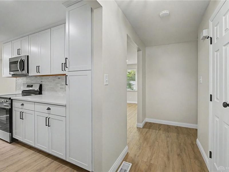 8215 Gibson Avenue, Fairborn, OH 45324 Photo 7