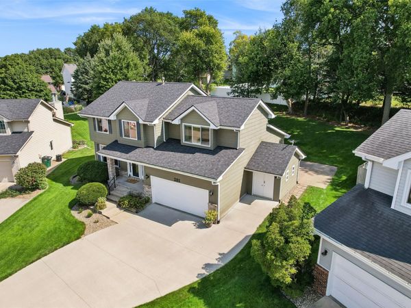 281 58th Court, West Des Moines, IA 50266
