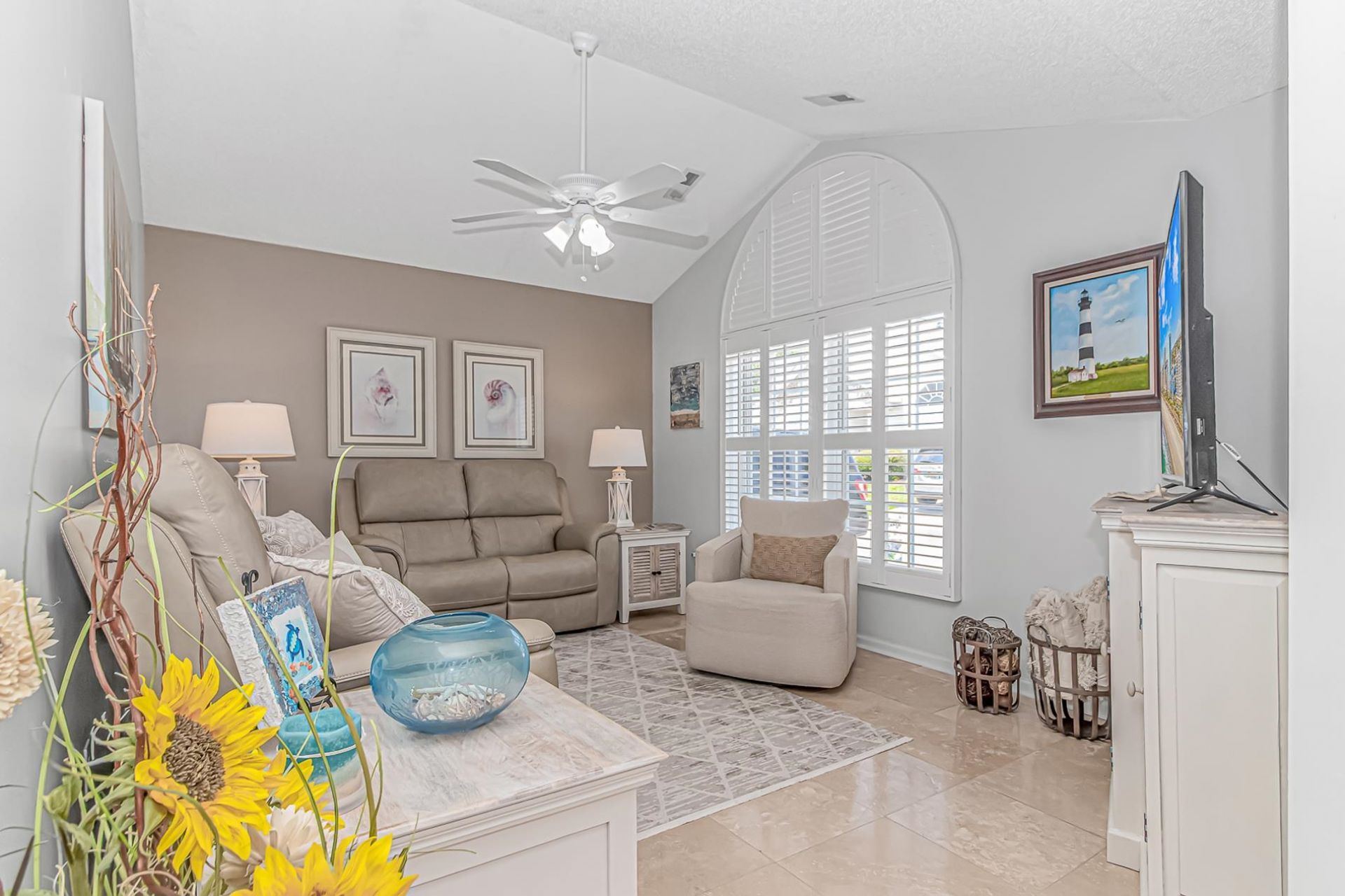 4283 Rivergate Ln. Photo 4