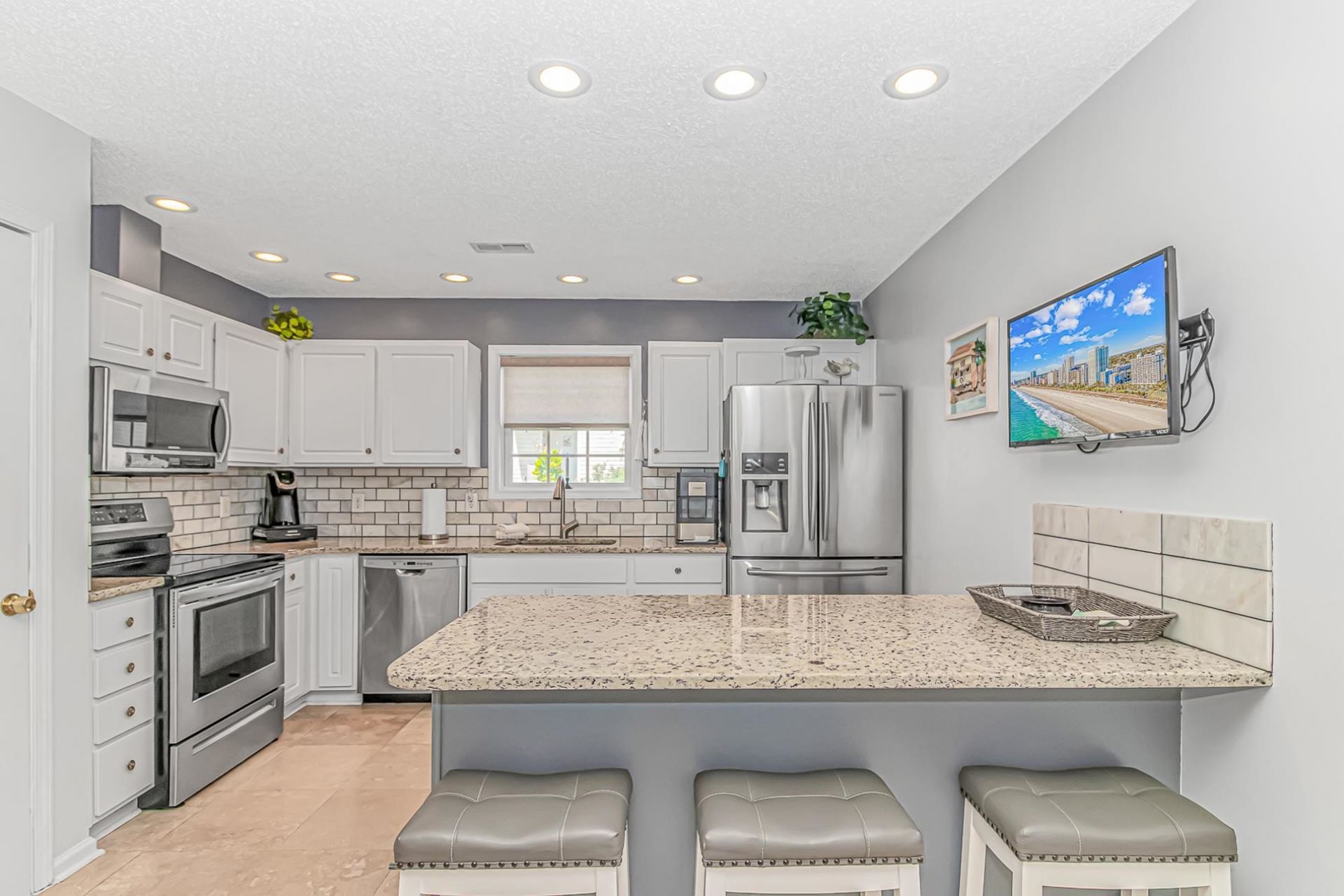 4283 Rivergate Ln. Photo 7