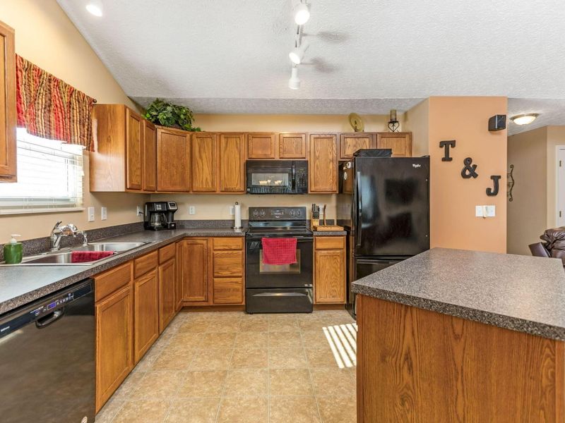 381 Sycamore Drive, Circleville, OH 43113 Photo 18
