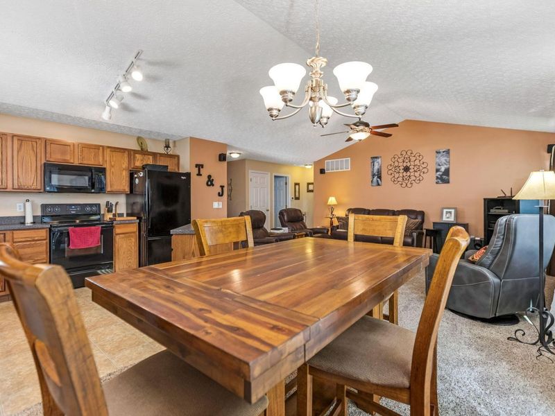 381 Sycamore Drive, Circleville, OH 43113 Photo 23