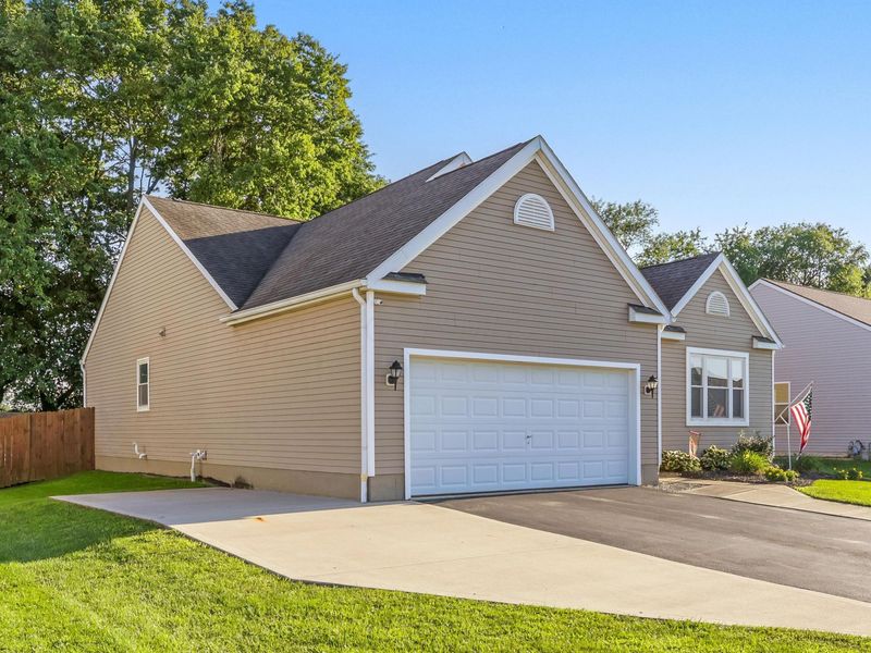 381 Sycamore Drive, Circleville, OH 43113 Photo 3
