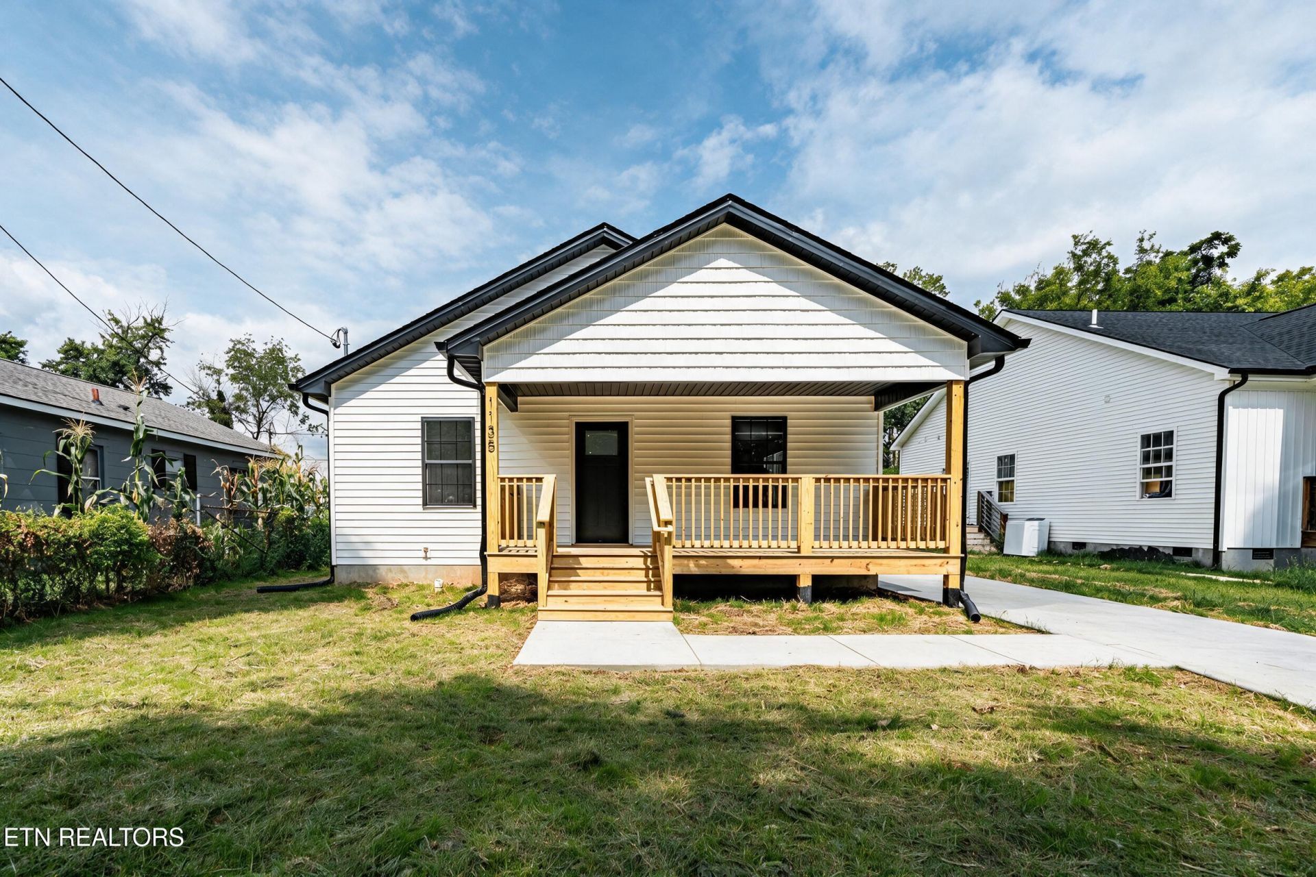 1135 Massachusetts Ave, Knoxville, TN 37921 Main Photo