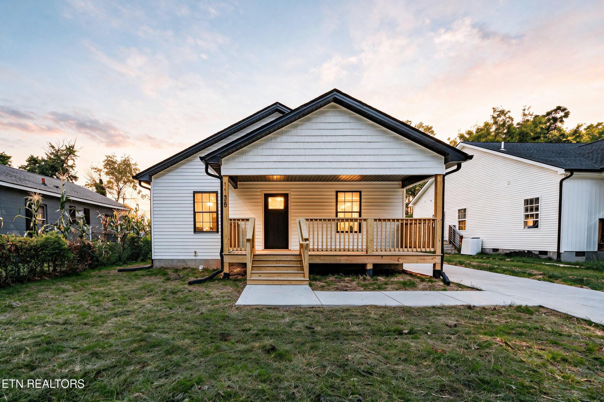 1135 Massachusetts Ave, Knoxville, TN 37921 Main Photo