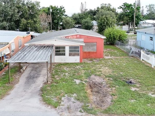 99 YALE AVENUE , FROSTPROOF, FL 33843