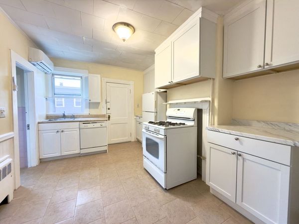 2 Sherman St, Unit AA3, Cambridge, MA 02138
