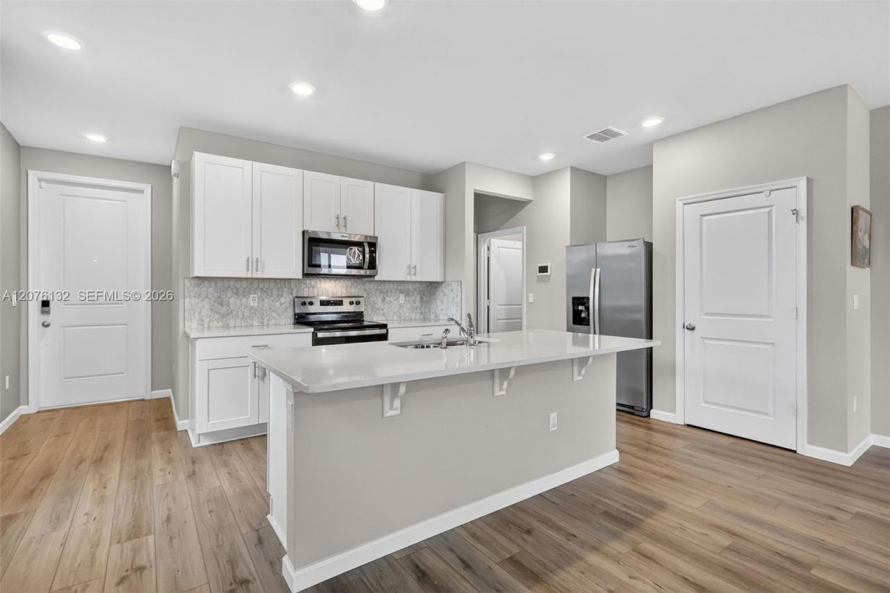 5610 SE Edgewater Cir, Stuart, FL 34997 Photo