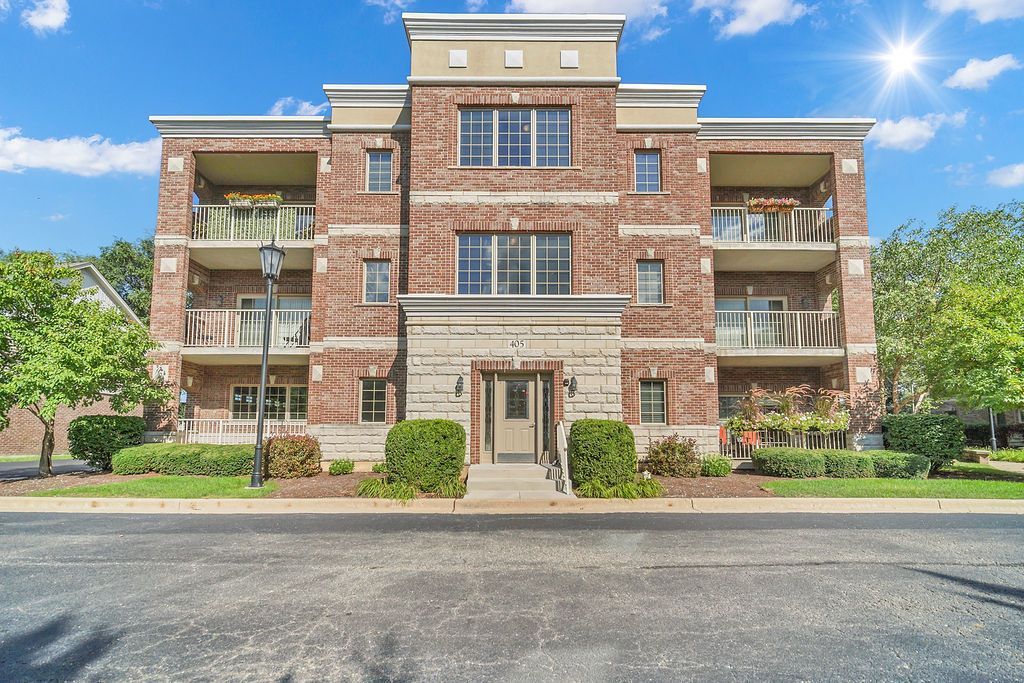 405 W Pierce Road, Unit 301, Itasca, IL 60143 Main Photo