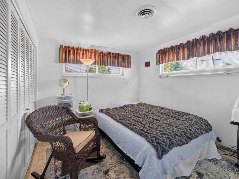 899 W Stephen Drive W, Columbus, OH 43204 Photo 11