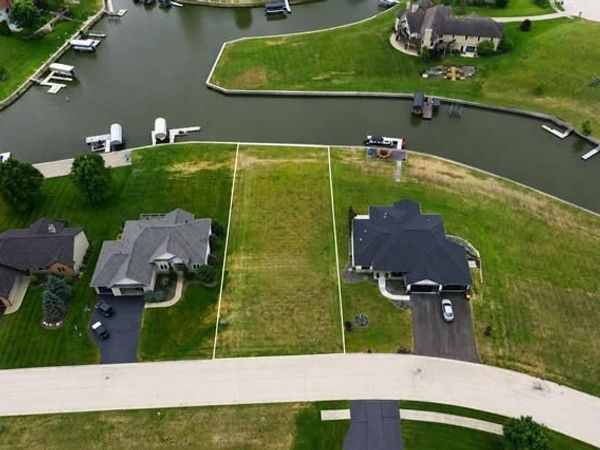 1261 Summerland Key , Machesney Park, IL 61103