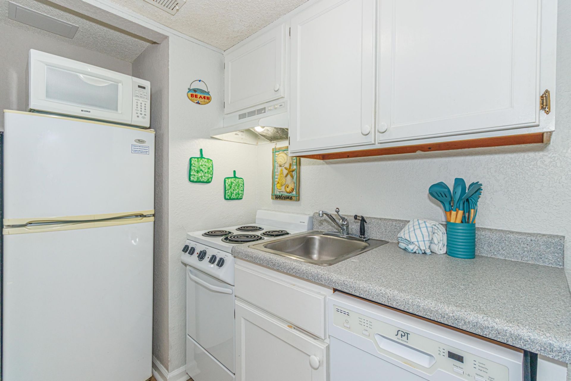 2310 N Ocean Blvd. Photo 8