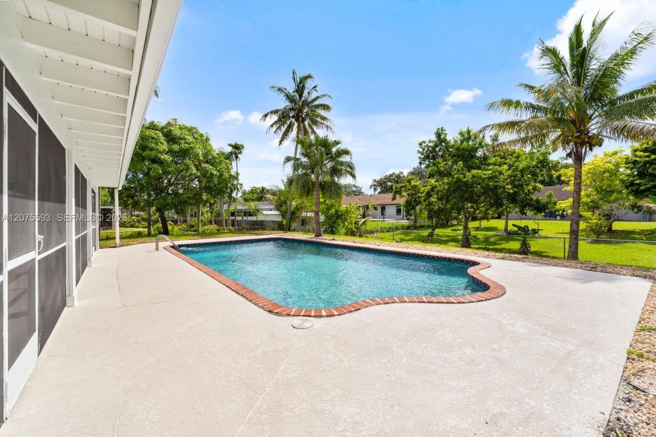 18465 SW 89th Ct , Cutler Bay, FL 33157 Photo
