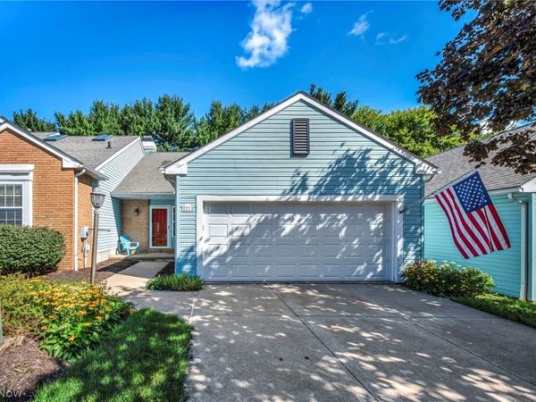 2213 Devon Court, Unit 18, Akron, OH 44312