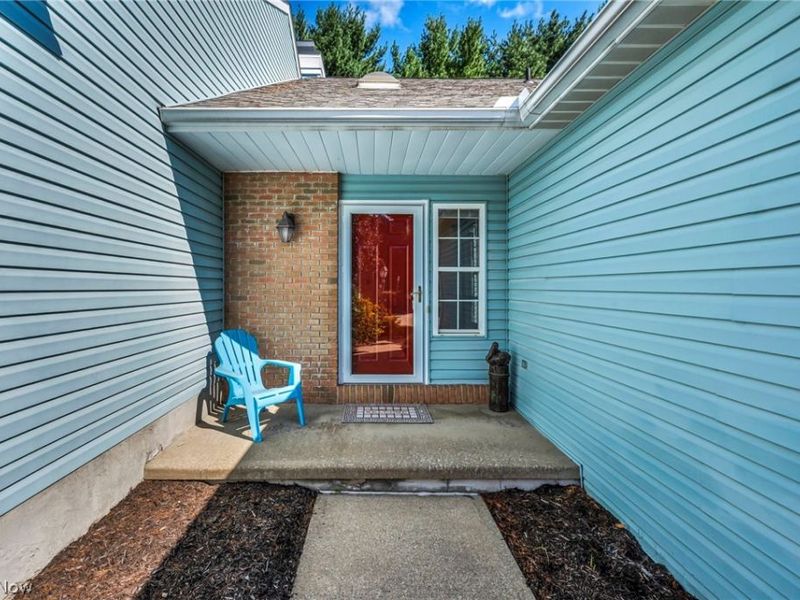 2213 Devon Court, Unit 18, Akron, OH 44312 Photo 3
