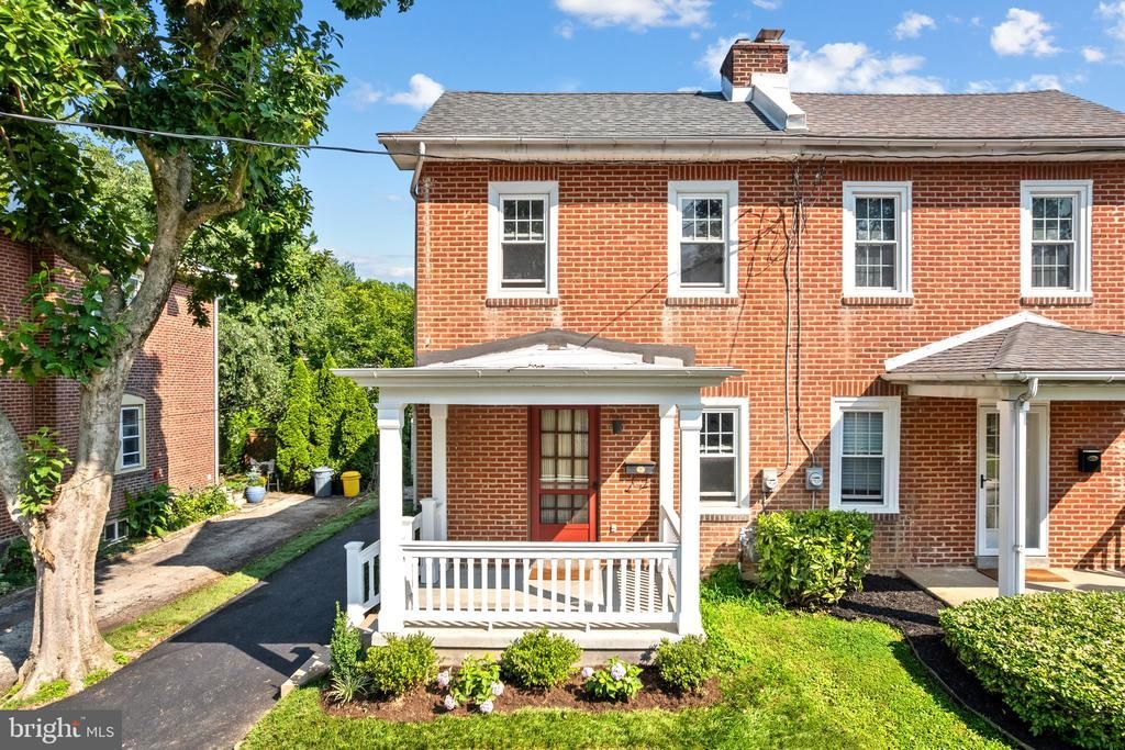 144 SAINT PAULS ROAD , ARDMORE, PA 19003