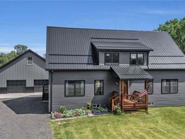 6455 Salt Road, Clarence, NY 14031